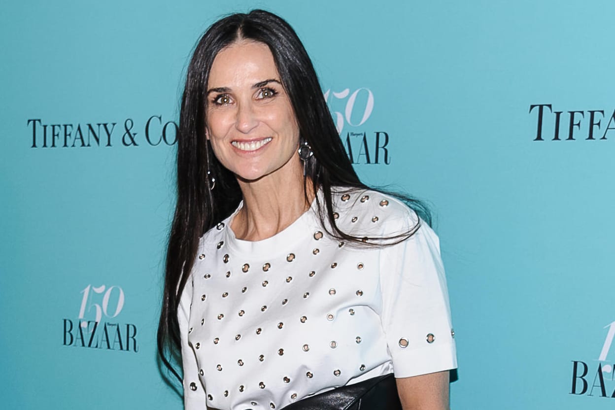 Eigentlich ist Demi Moore doch für ihr schönes Strahlen bekannt.