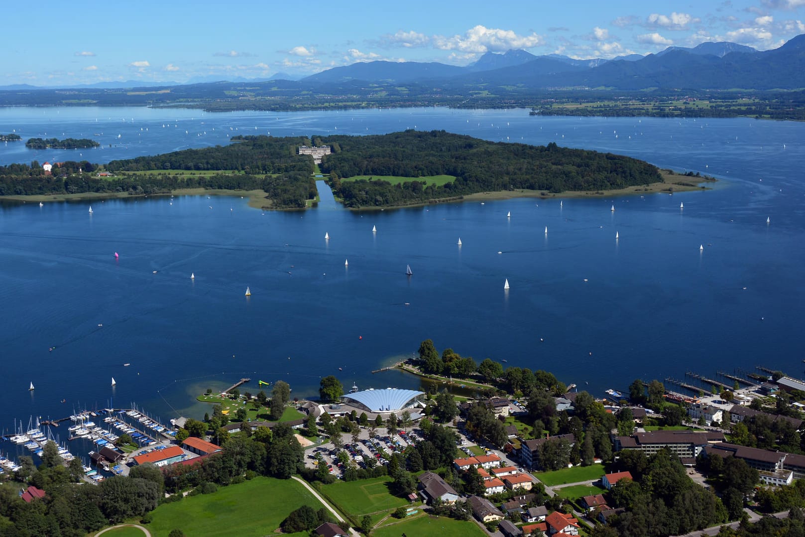 Vier Ufer und zwei Abstecher: Mit dem Fahrrad um den Chiemsee