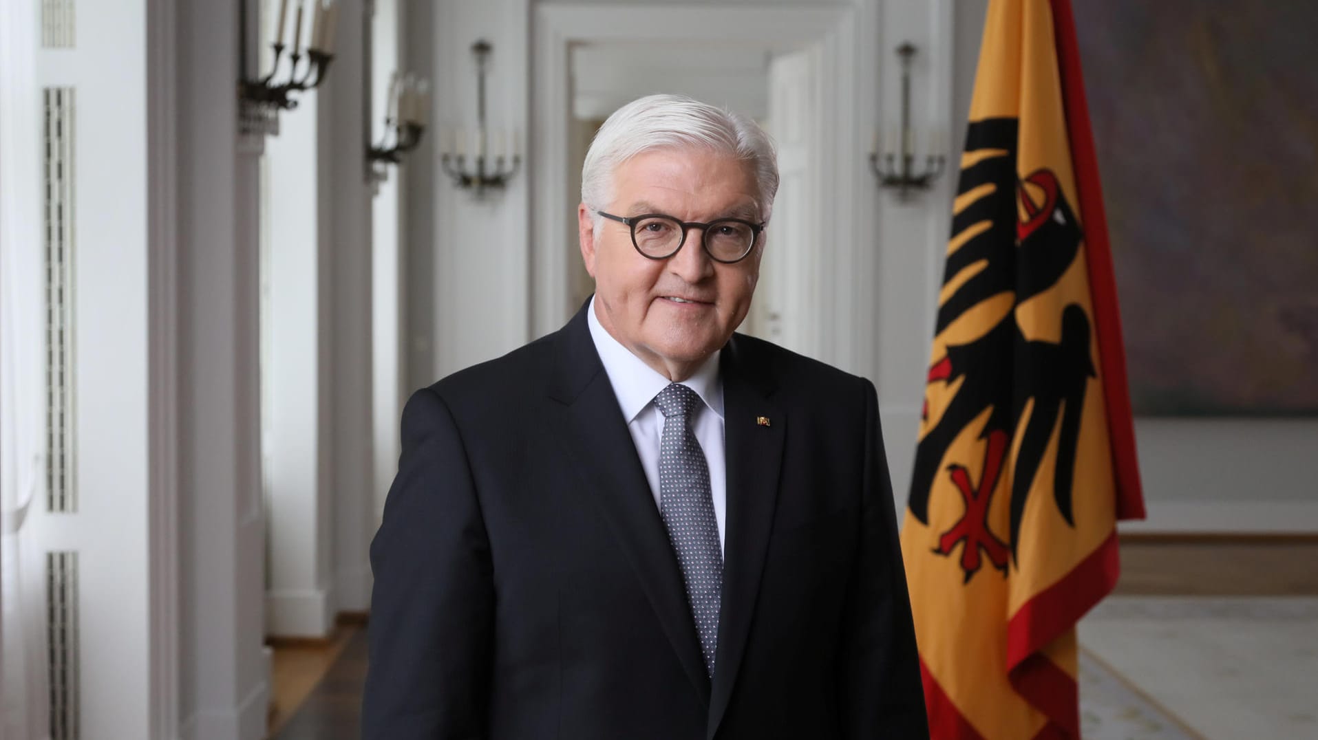 Bundespräsident Frank-Walter Steinmeier im Schloss Bellevue Bundespräsident Frank-Walter Steinmeier im Schloss Bellevue
