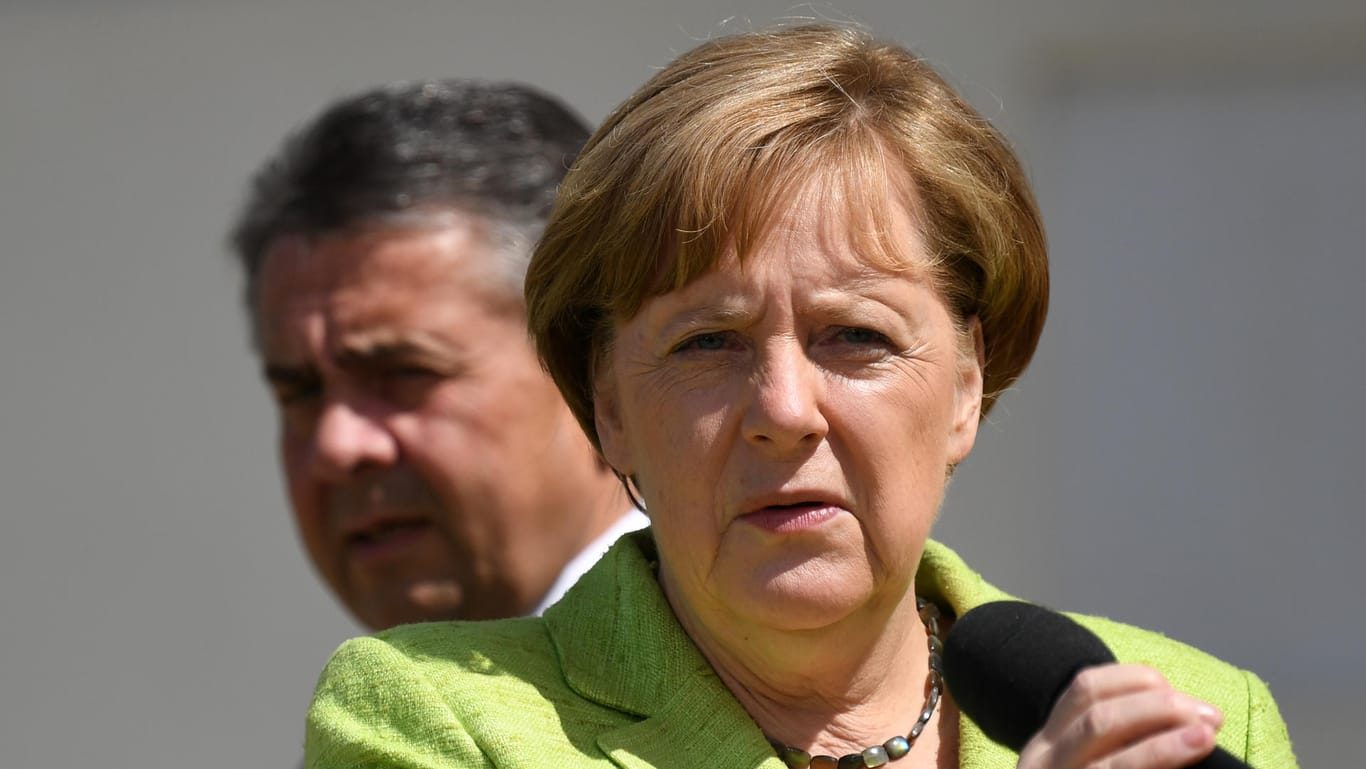 Bundeskanzlerin Angela Merkel und Außenminister Sigmar Gabriel haben deutliche Kritik an den US-Sanktionen geäußert.