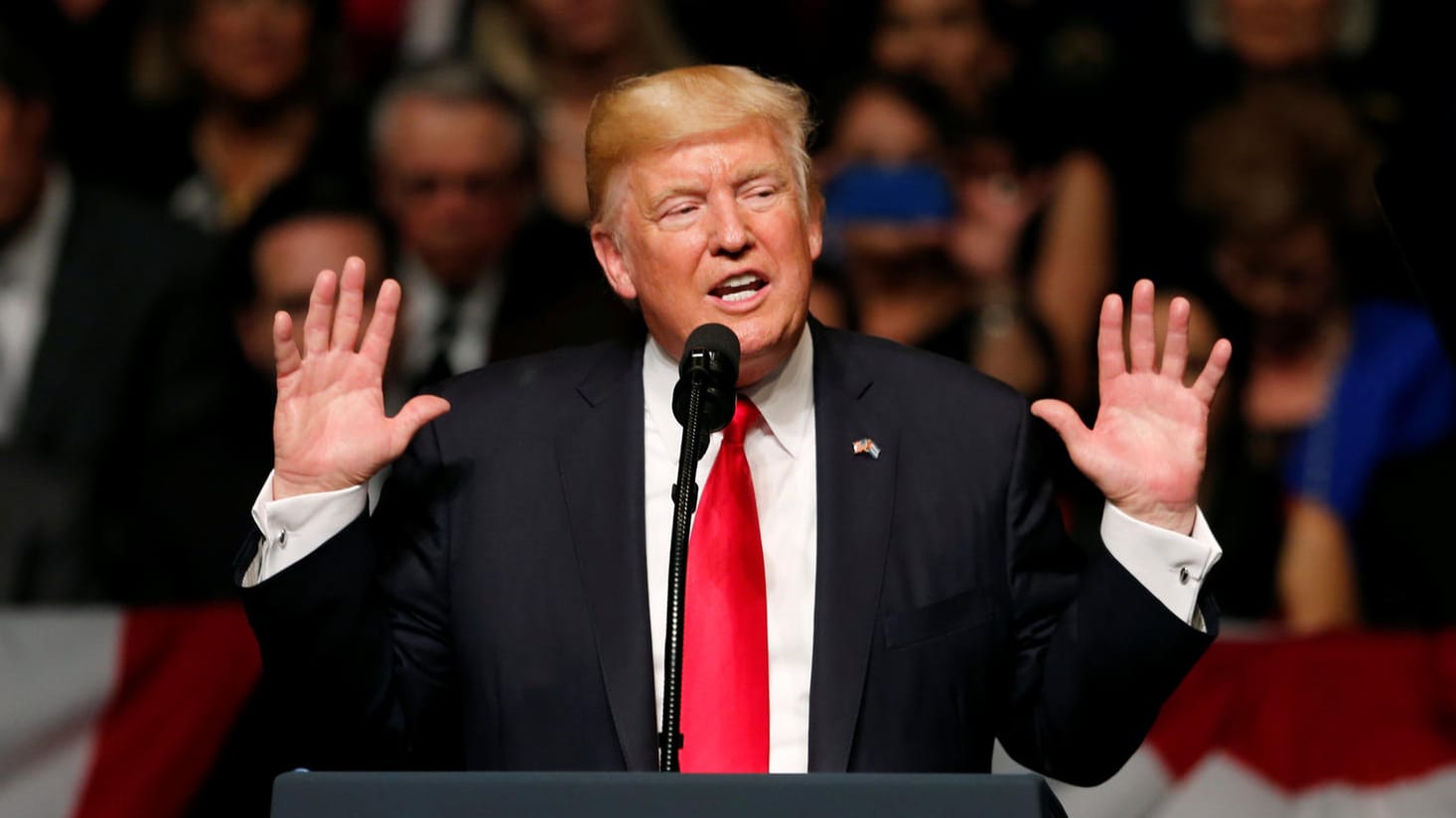 In Miami kündigte Trump am Freitag eine härtere Linie gegenüber Kuba an. In Miami kündigte Trump am Freitag eine härtere Linie gegenüber Kuba an.