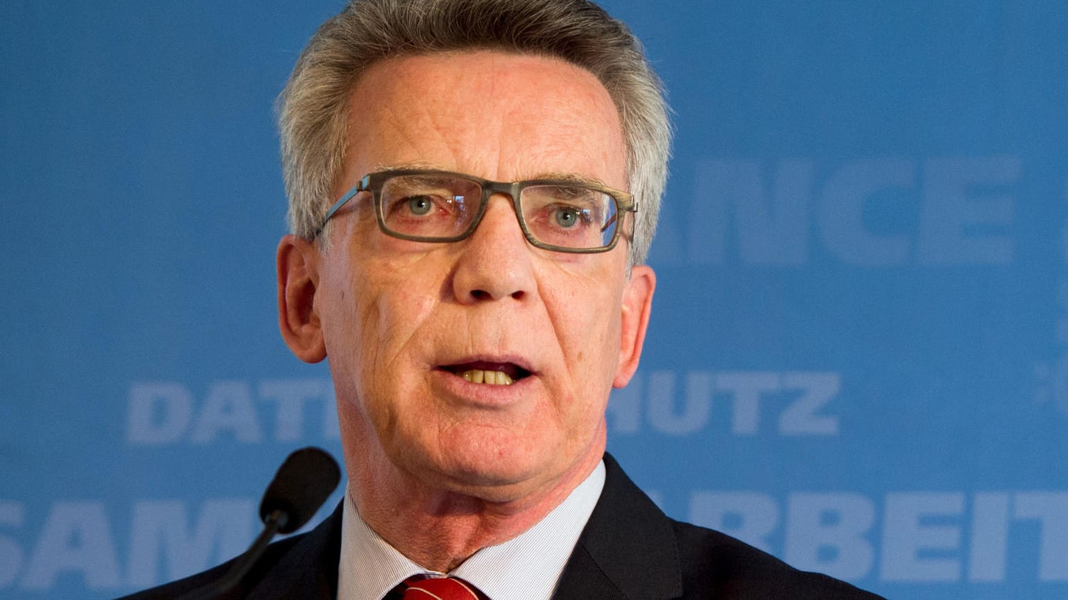 Bundesinnenminister Thomas de Maiziere sieht den Friedensmarsch als Zeichen des gesellschaftlichen Zusammenhalts.