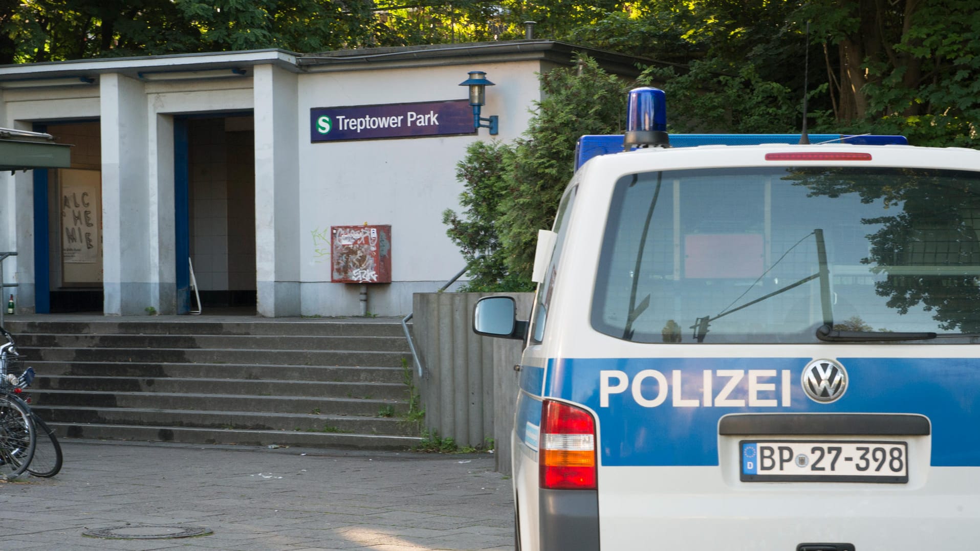 Brandanschläge legen Bahnverkehr teilweise lahm Brandanschläge legen Bahnverkehr teilweise lahm
