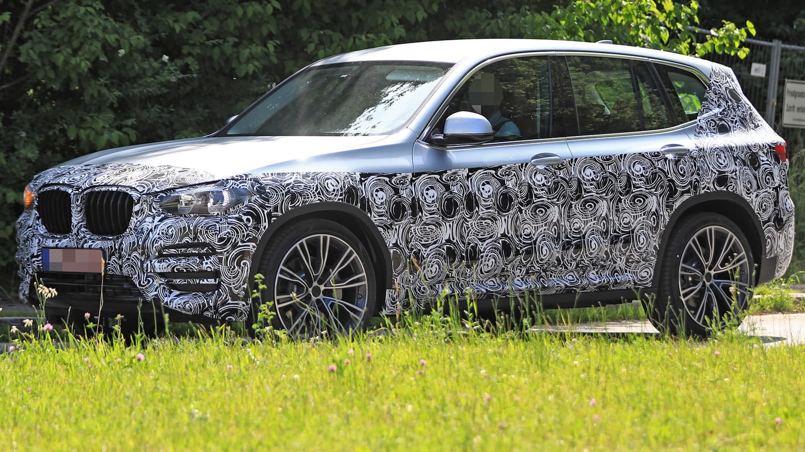 Nach dem Sommer wird die dritte X3-Generation beim BMW-Händler erwartet.