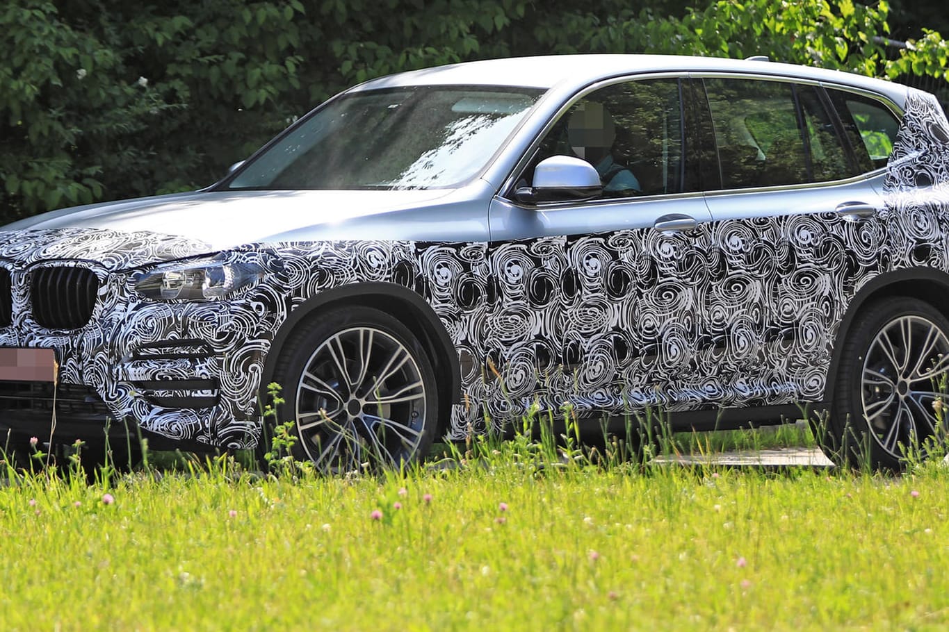 Nach dem Sommer wird die dritte X3-Generation beim BMW-Händler erwartet.