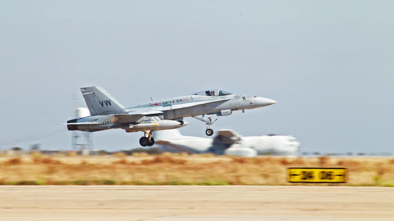 Nach dem Abschuss einer syrischen Maschine durch US-Jets will die US-Regierung nun mit Russland reden. (Symbolbild)