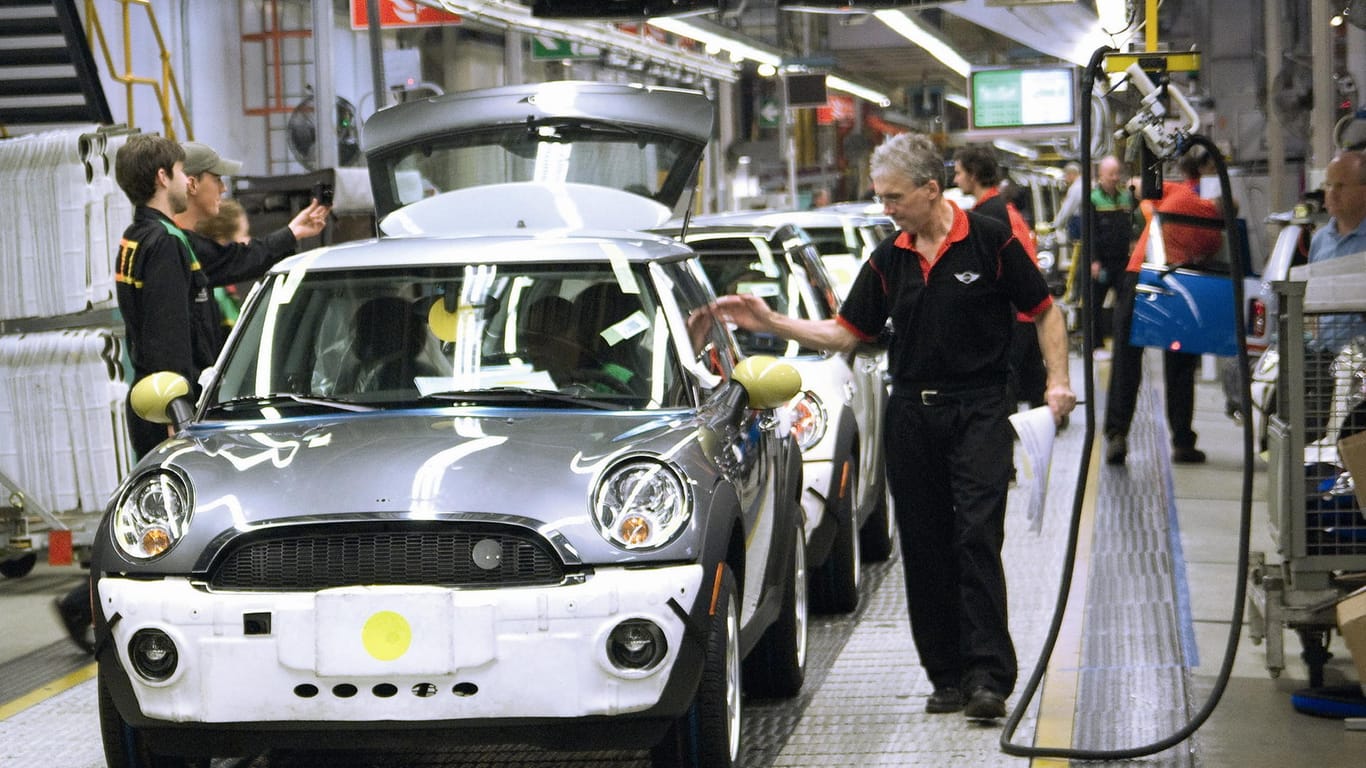 Auch nach dem Ausstieg Großbritanniens aus der EU hofft BMW mit seinen Werken auf den britischen Inseln auf hohe Absätze und gute Verkaufszahlen.