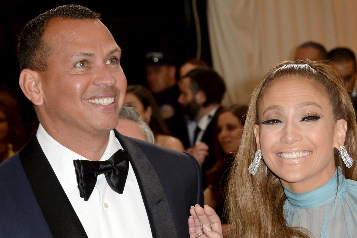 Jennifer Lopez und Alex Rodriguez machen Liebesurlaub in Paris.