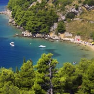 Wunderschöne Natur an einer Bucht in Kroatien