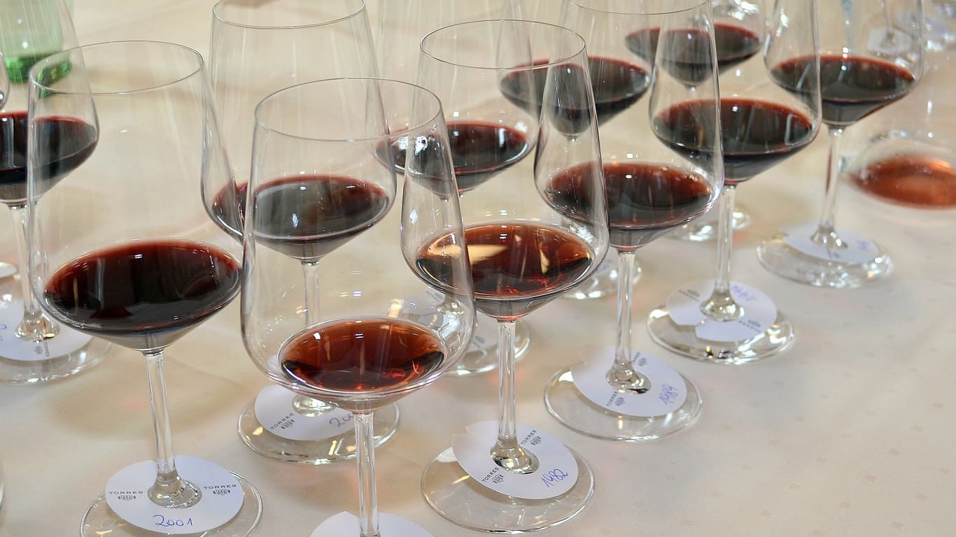 Weingläser: In solchen Gläsern ist Rotwein bestens aufgehoben.