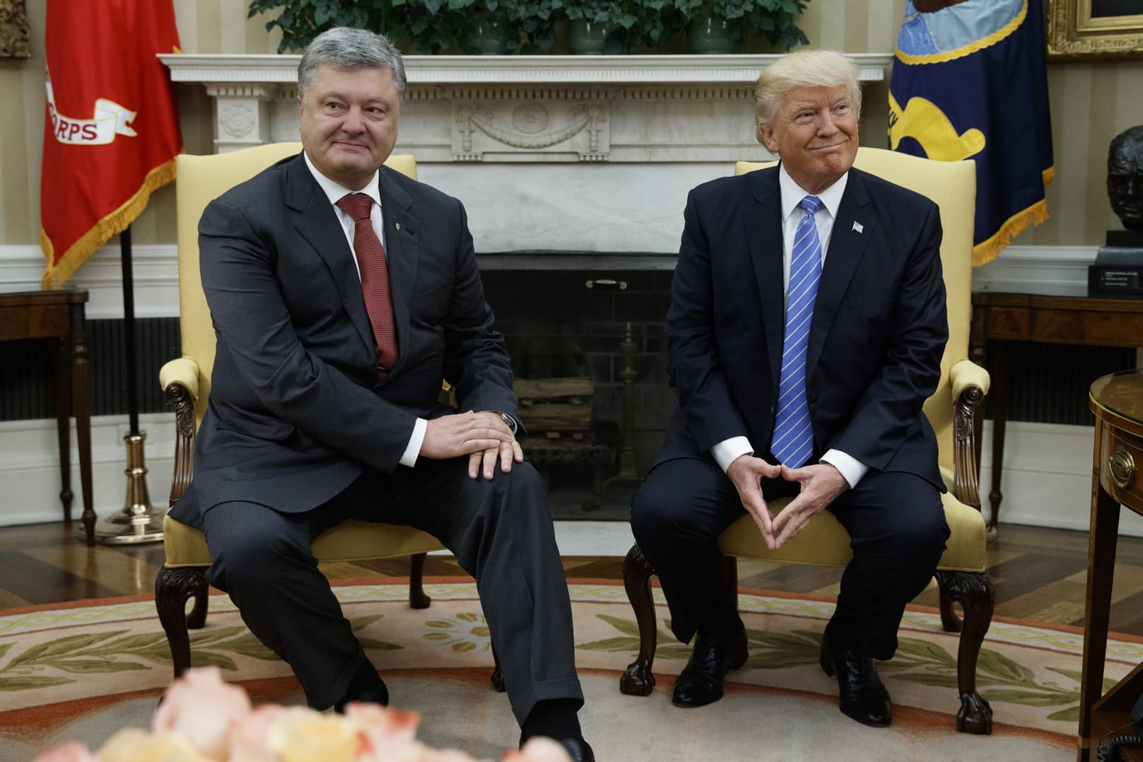 Für den ukrainischen Präsidenten Poroschenko (l.) stellt das Treffen mit US-Präsident Trump einen diplomatischen Coup dar.