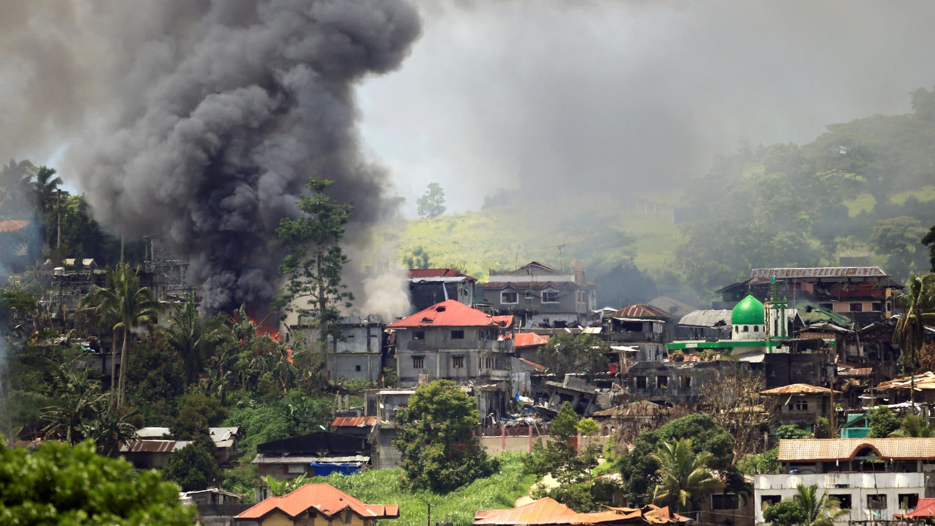 Die schweren Kämpfe um Marawi dauern seit Wochen an.