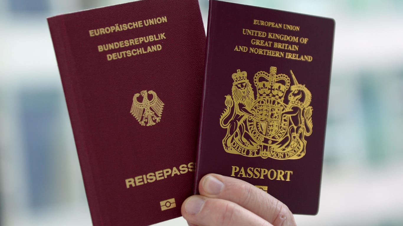 Für Briten wird der deutsche Pass aus Angst vor dem Brexit immer begehrter.