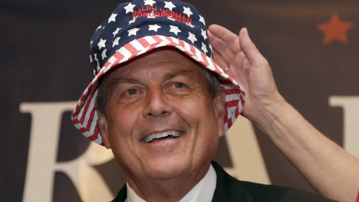 Der Republikanische Kongress-Abgeordnete Ralph Norman lächelt nach dem Sieg bei einer Nachwahl in South Carolina.