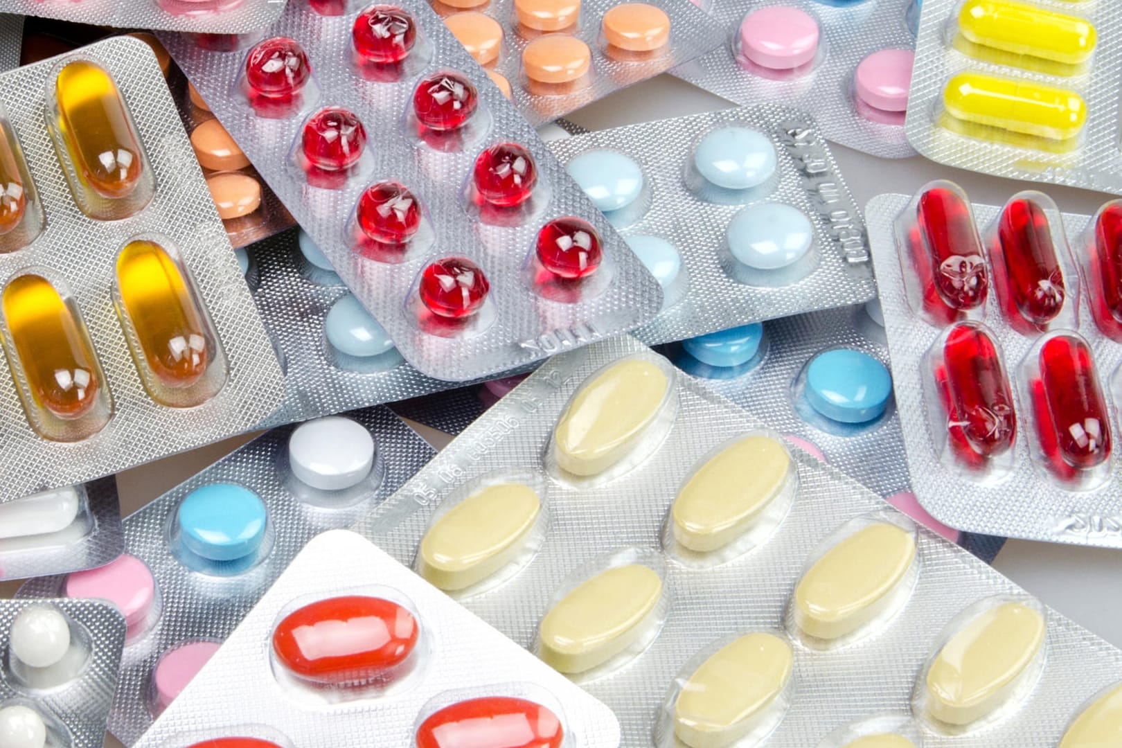 Es gibt einen neuen Rückruf eines Medikaments: Patienten sollten bestimmte Chargen der Lutschpastillen von Mucosolvan besser nicht verwenden.