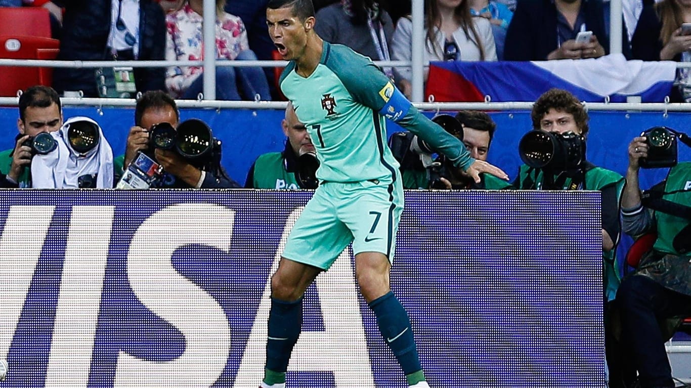 Cristiano Ronaldo feiert sein 1:0 gegen Russland.