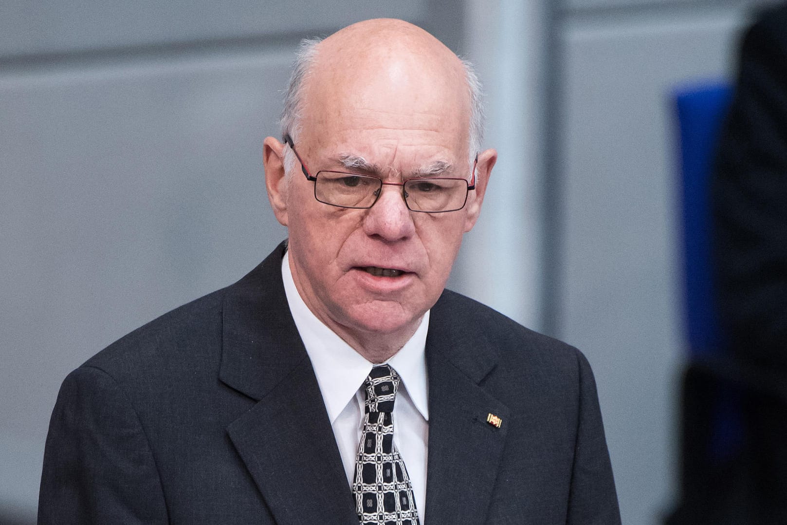 Bundestagspräsident Norbert Lammert sorgte mit einem Versprecher für Gelächter einer Rede zum Gedenken an den verstorbenen ehemaligen Bundeskanzler Helmut Kohl.