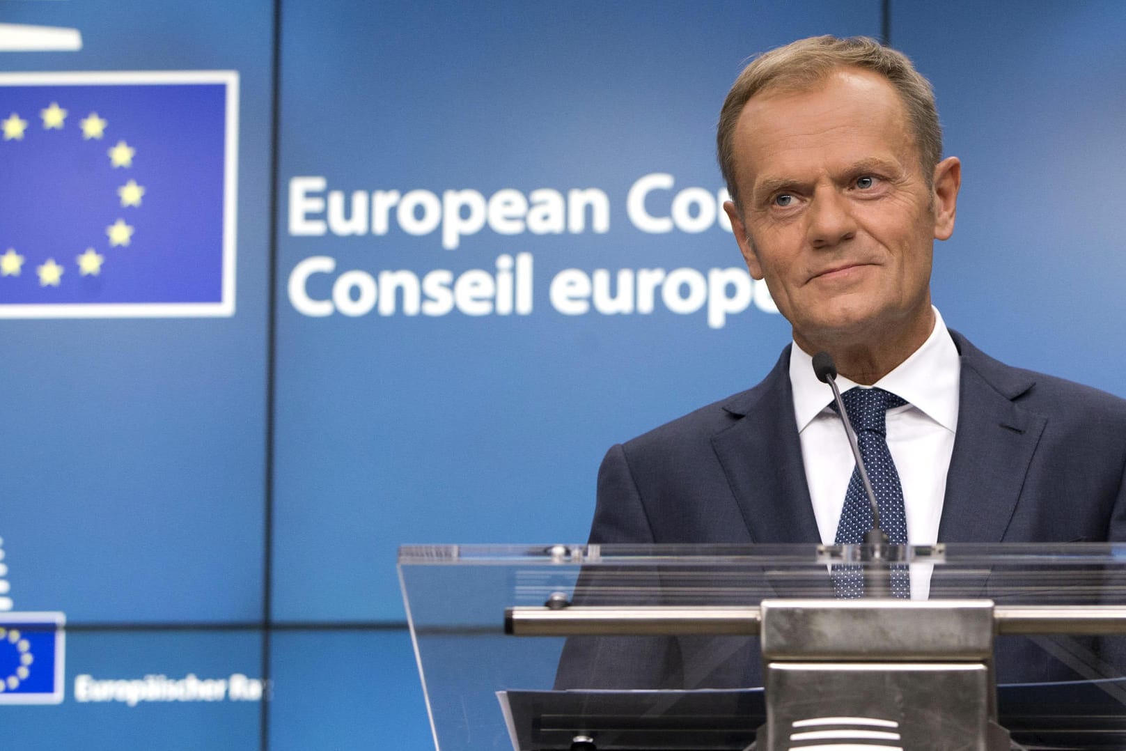 Der Präsident des Europäischen Rates, Donald Tusk, verkündete über Twitter die Verlängerung der Wirtschaftssanktionen.
