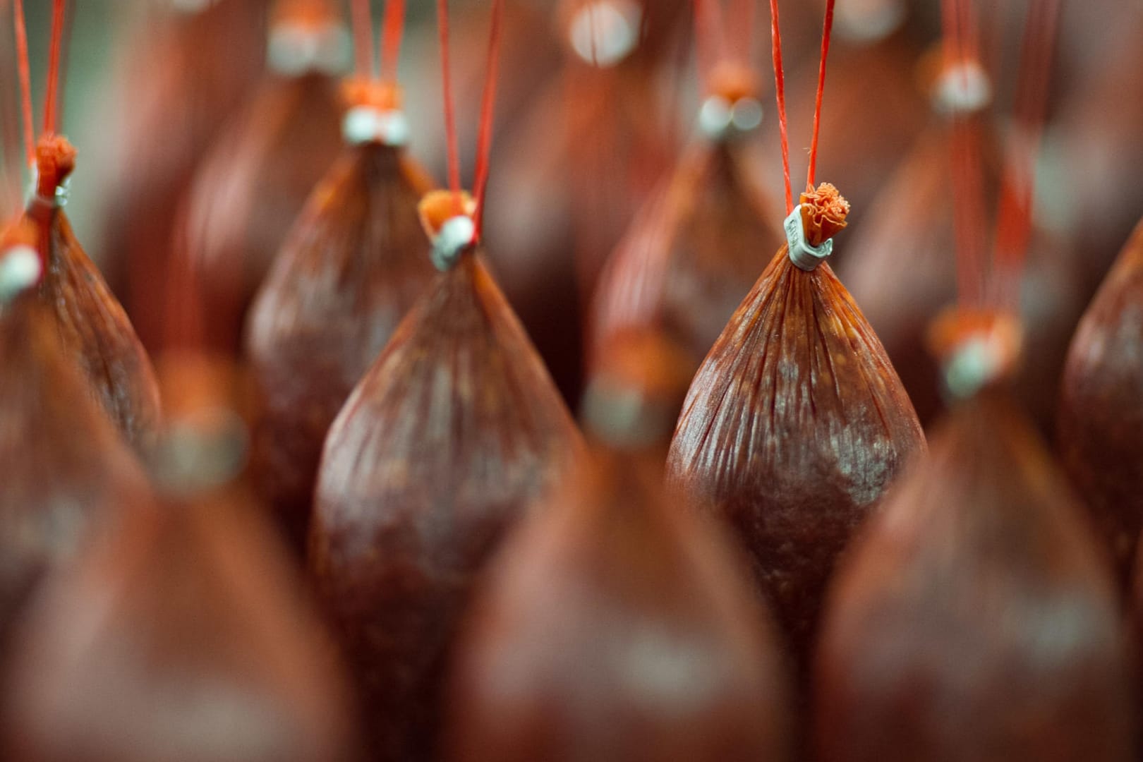 Gesundheitsrisiko: In mehreren Bundesländern musste ein Salami-Produkt zurückgerufen werden. (Symbolbild)