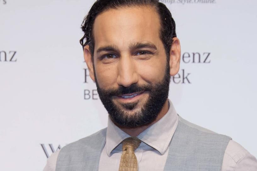 Massimo Sinató hat nur Augen für seine Frau.