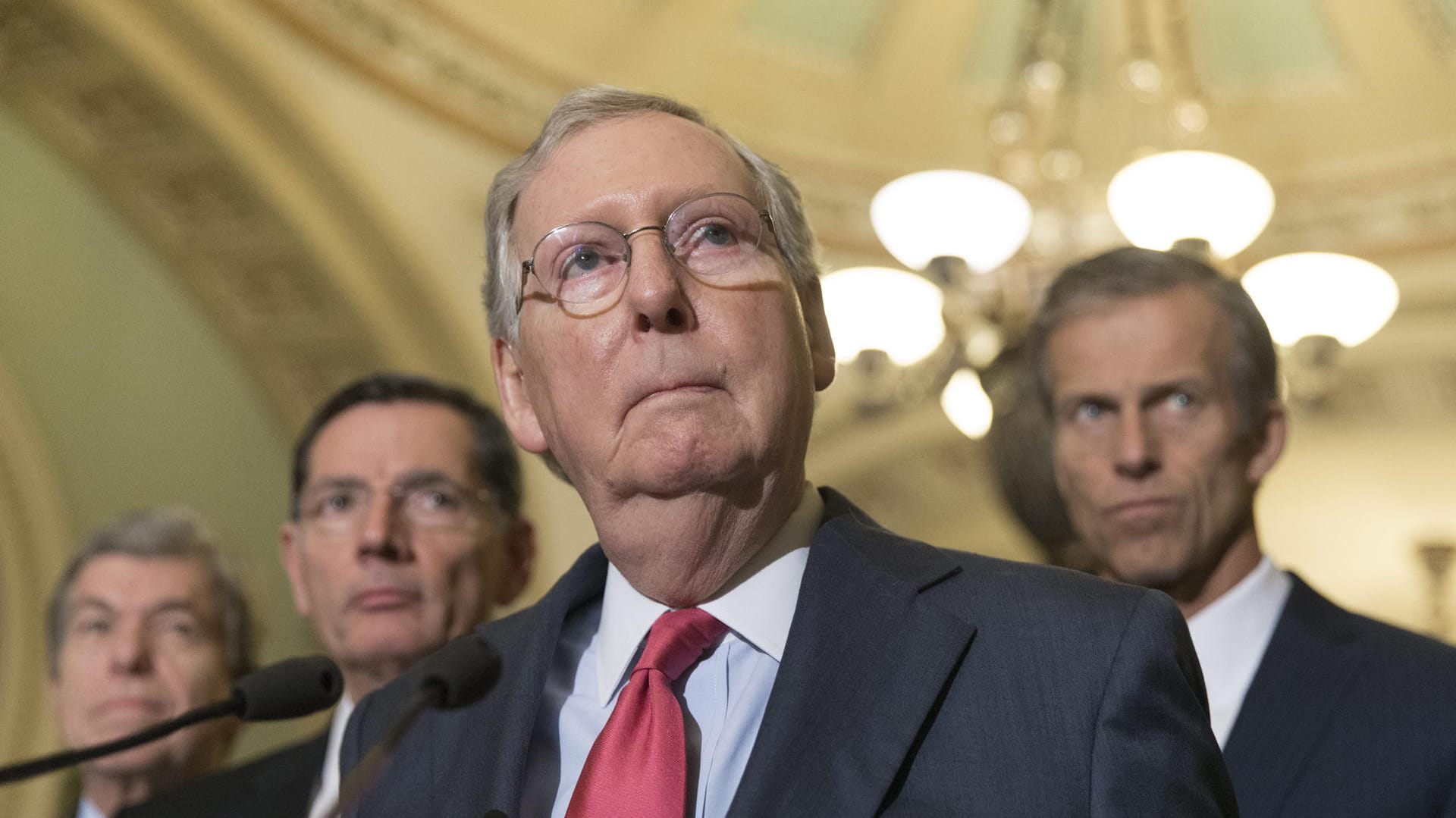 Der Chef der Republikaner im Senat, Mitch McConnell, zeigte sich offen für Veränderungen an dem Entwurf. Der Chef der Republikaner im Senat, Mitch McConnell, zeigte sich offen für Veränderungen an dem Entwurf.