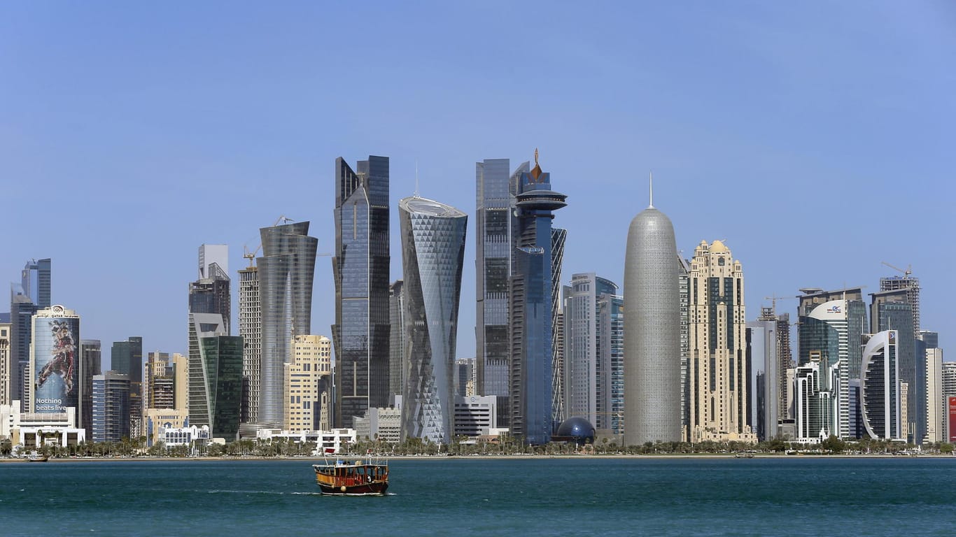 Die Skyline von Doha (Katar).