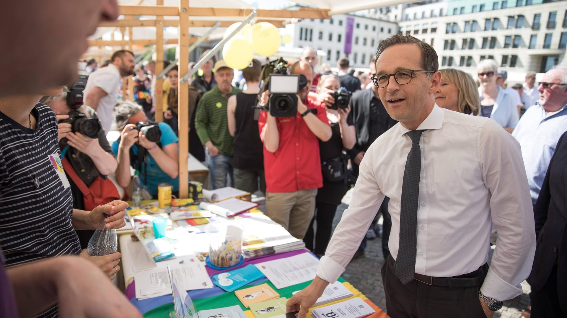 Heiko Maas von der SPD beim Aktionstag für sexuelle Vielfalt. Heiko Maas von der SPD beim Aktionstag für sexuelle Vielfalt.