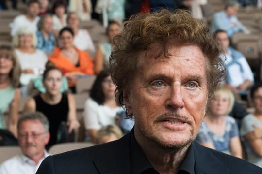 Festspiel-Intendant und Regisseur Dieter Wedel sorgt erneut für Gesprächsstoff.