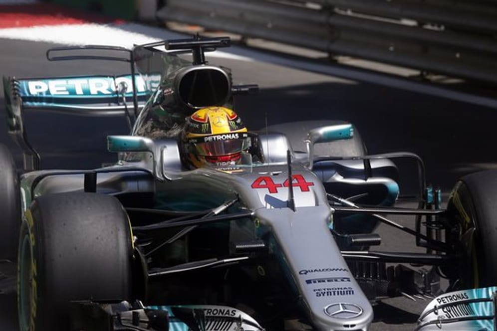 Lewis Hamilton startet in Baku von der Pole-Position.