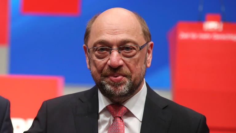 Schulz wirft Merkel "Arroganz" vor