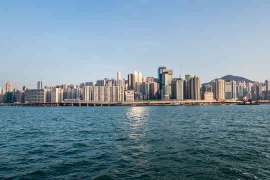 Die Skyline von Hongkong.