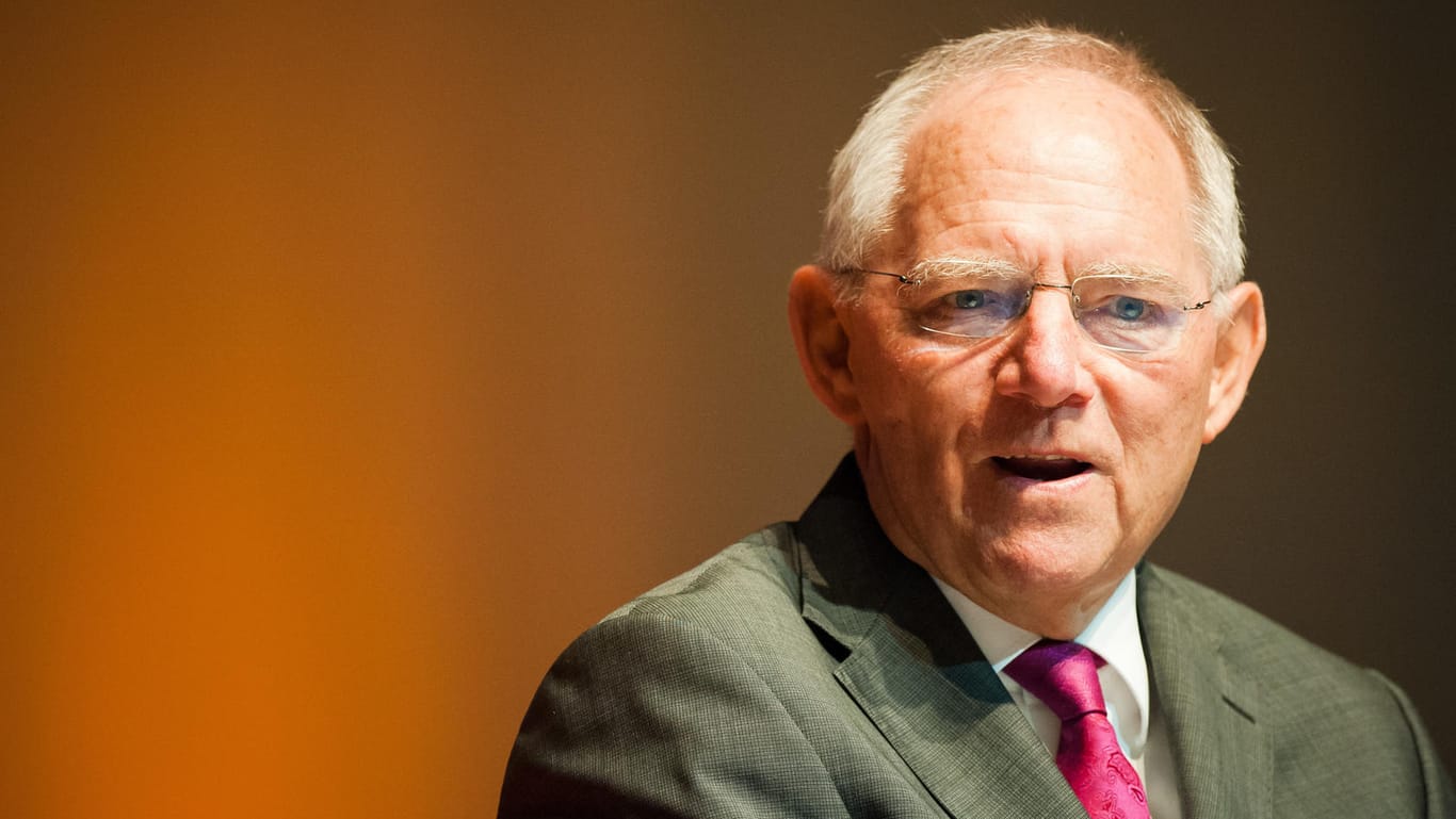 Schäuble attackiert Rentenpläne der SPD
