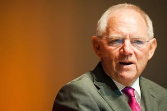 Schäuble attackiert Rentenpläne der SPD