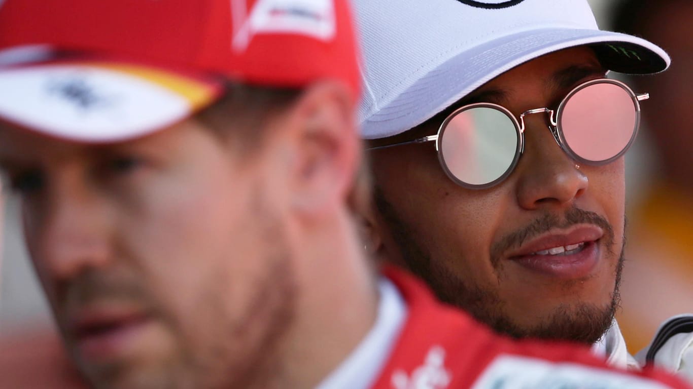 Die Rivalität zwischen Sebastian Vettel (l.) und Lewis Hamilton hat schon lange Bestand.
