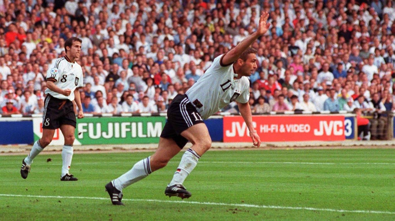 EM-Halbfinale 1996 gegen England: Stefan Kuntz feiert seinen Treffer zum 1:1-Ausgleich in der 16. Minute.