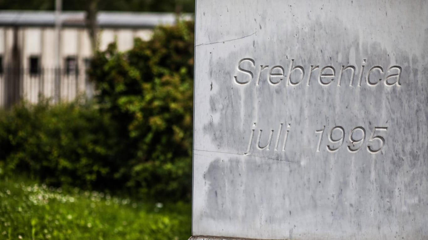 Das Massaker von Srebrenica gilt als eines der schlimmsten seit dem 2. Weltkrieg, serbische Soldaten töteten mehr als 8.000 Menschen, vorwiegend Muslime.