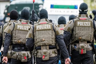 Polizisten während einer Anti-Terror-Übung in Hamburg.