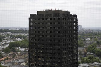 Bei der Brandkatastrophe im Grenfell Tower in London am 14.06.2017 starben zahlreiche Menschen.