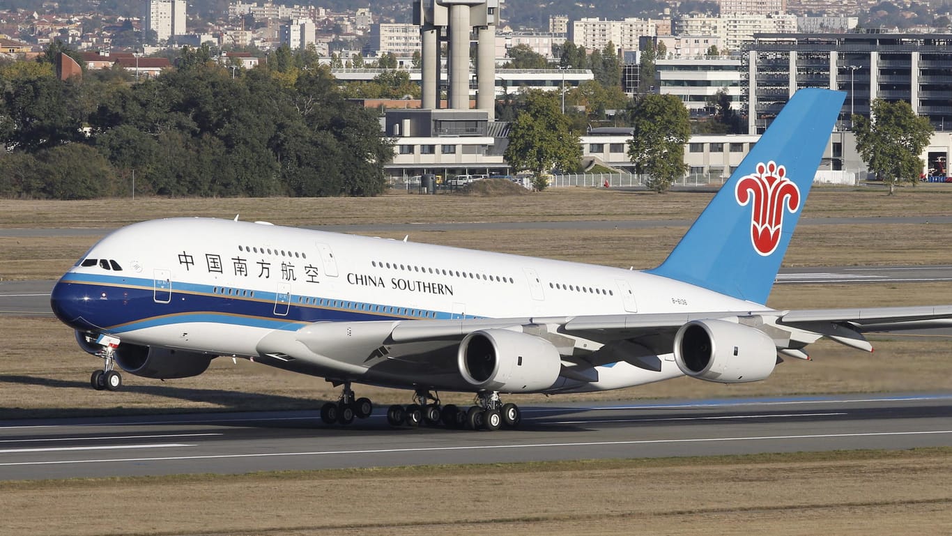 Die 150 Passagiere mussten das Flugzeug der Gesellschaft China Southern Airlines verlassen, damit eine Inspektion vorgenommen werden konnte.
