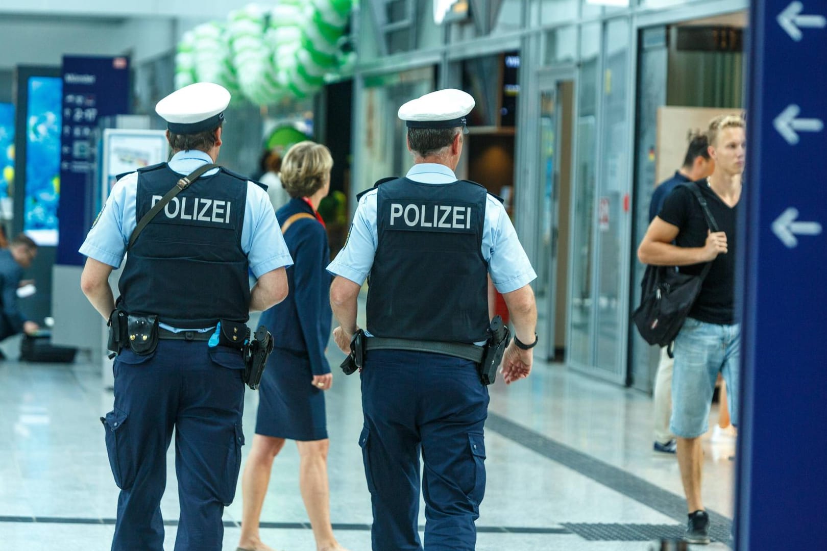 Teilweise trägt ein einzelnes Revier die Verantwortung für die Sicherheit aller Bahnhöfe eines ganzen Bundeslands.