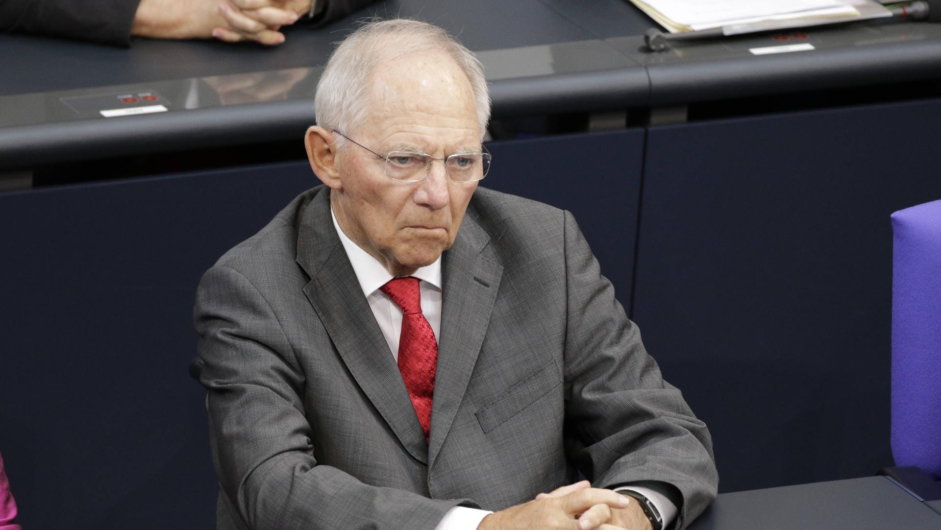 Die von Wolfgang Schäuble auf den Weg gebrachten Etatpläne werden so aber nicht beschlossen, bieten aber eine Grundlage für die zukünftige Regierung. Die von Wolfgang Schäuble auf den Weg gebrachten Etatpläne werden so aber nicht beschlossen, bieten aber eine Grundlage für die zukünftige Regierung.