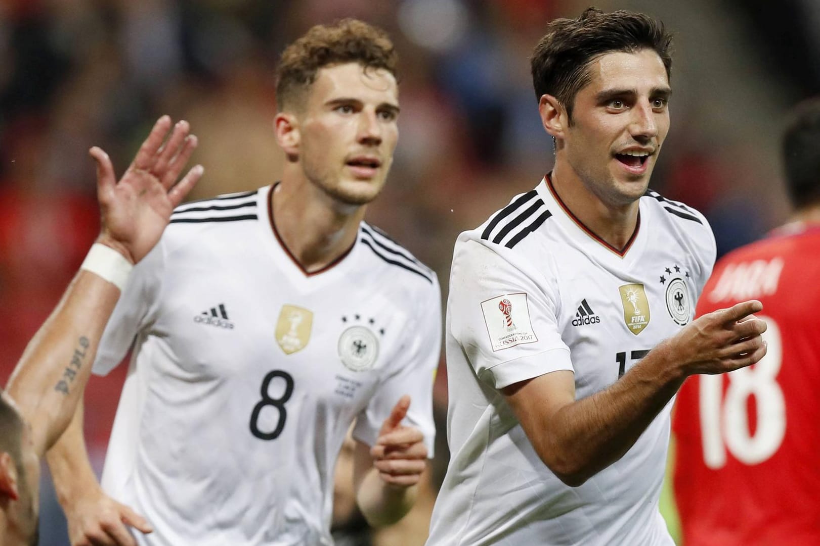 Leon Goretzka (l.) und Lars Stindl (r.) stehen in der Startelf gegen Chile.