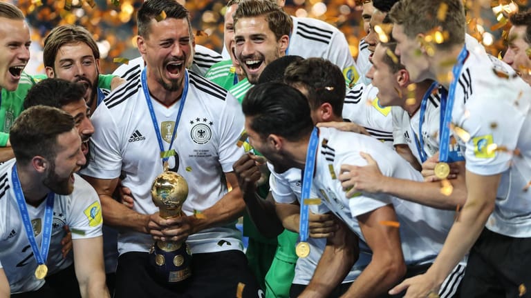 Deutschland feiert die Mini-WM wie einen echten Weltmeistertitel.