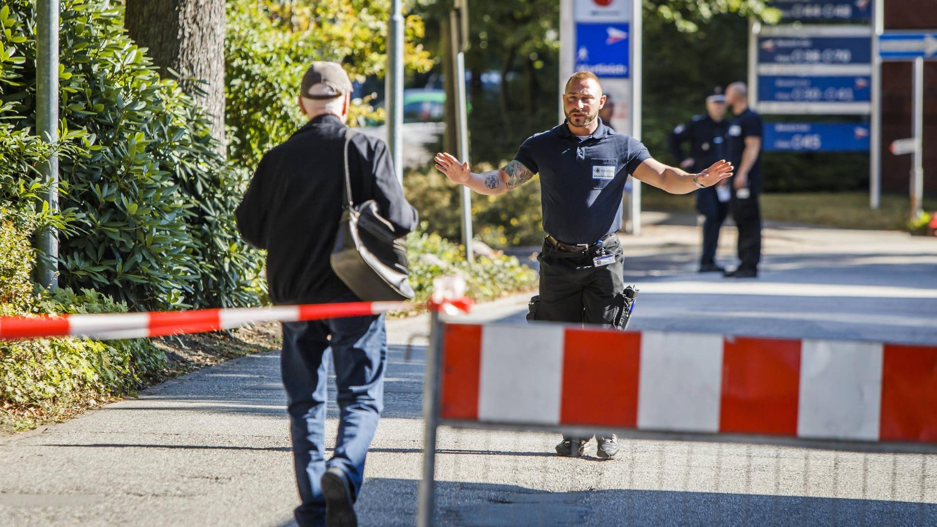 Weitröumige Absperrung durch die Polizei