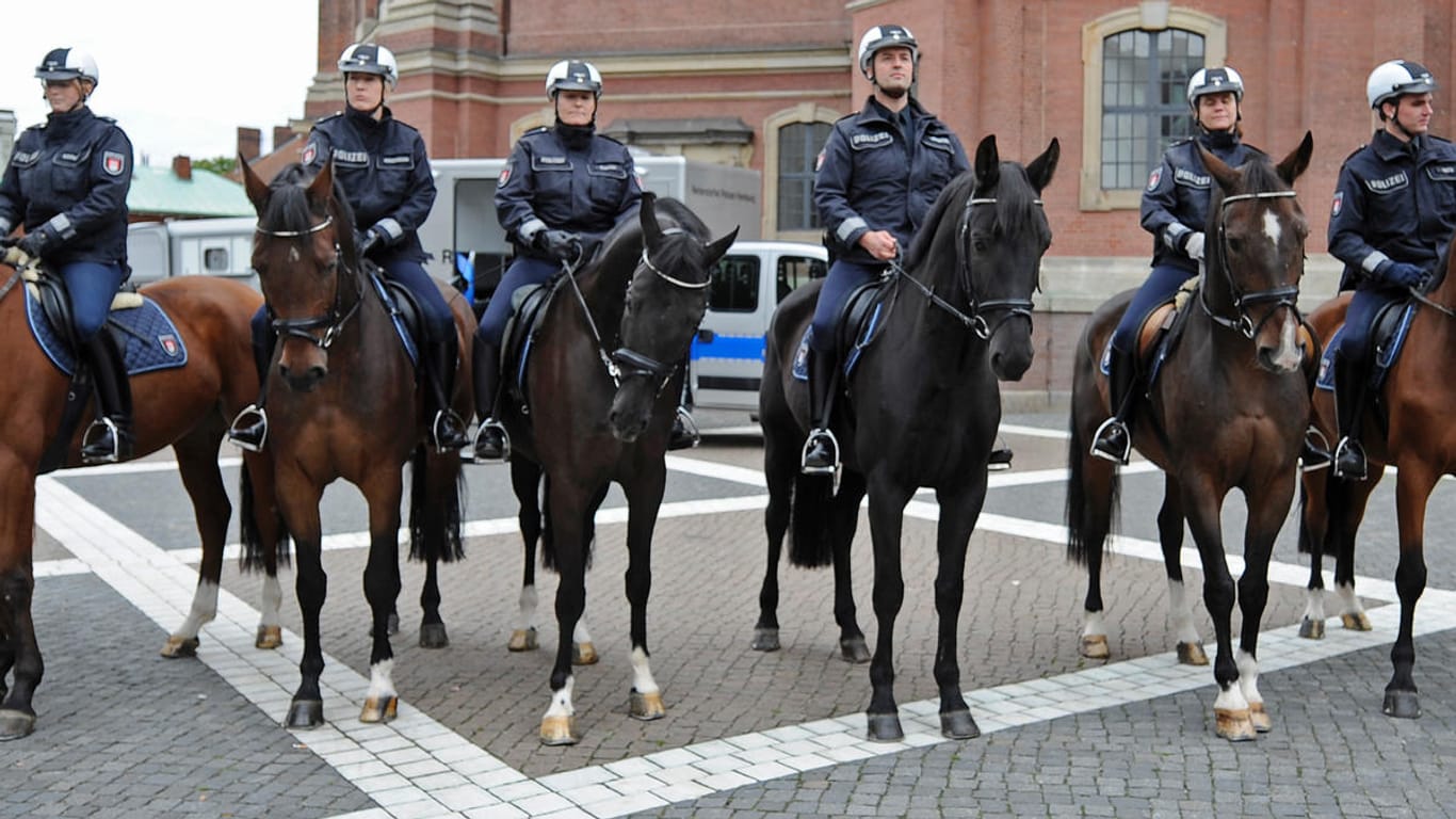 G20-Gipfel - Polizei-Reiterstaffel