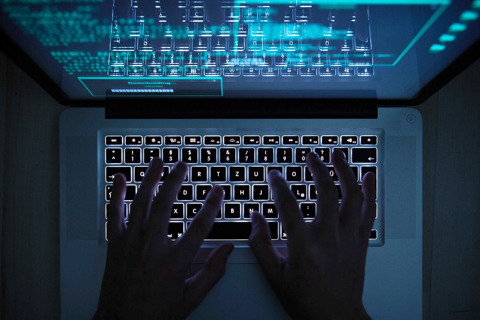 Das Bundesamt für Verfassungsschutz warnt in seinem neuen Bericht vor allem vor Cyber-Attacken zur Bundestagswahl und gewaltbereiten "Reichsbürgern".(Symbolbild)