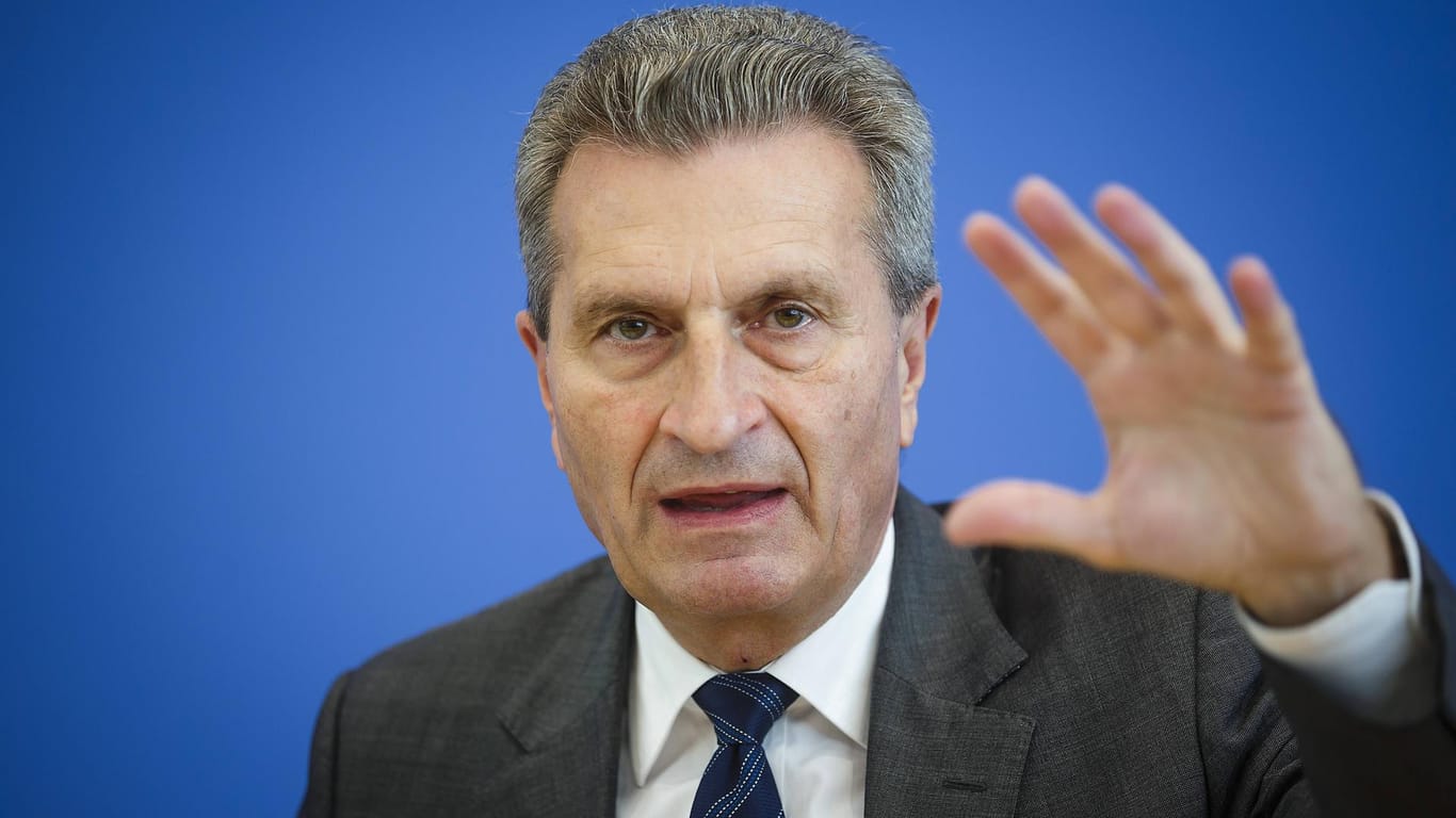 Guenther Oettinger EU Kommissar fuer Energie in der Bundespressekonferenz Berlin 26 09 2016 Ber