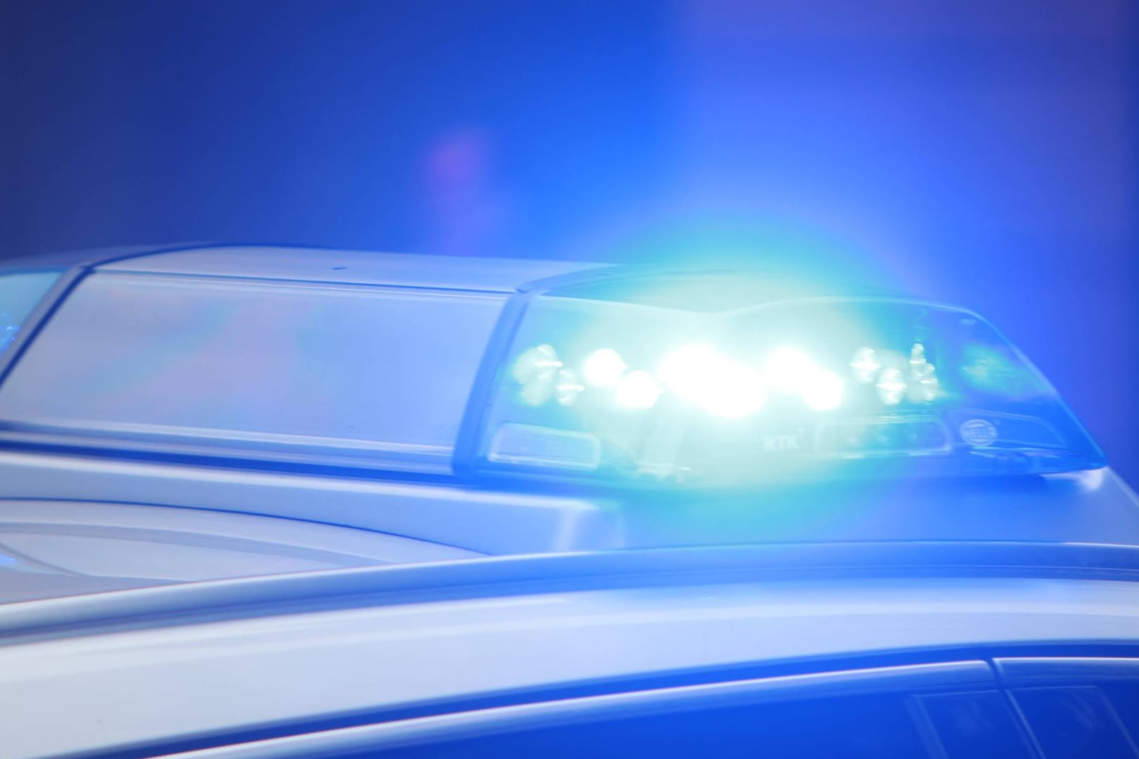 Die Polizei vor Ort geht von keinem Terroranschlag, sondern beurteilt die Lage als "Abrechnung".