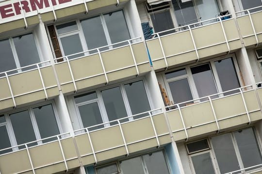 Plattenbauten sind noch zu haben: Leerstehende Wohnungen in einem Mietshaus in Berlin.