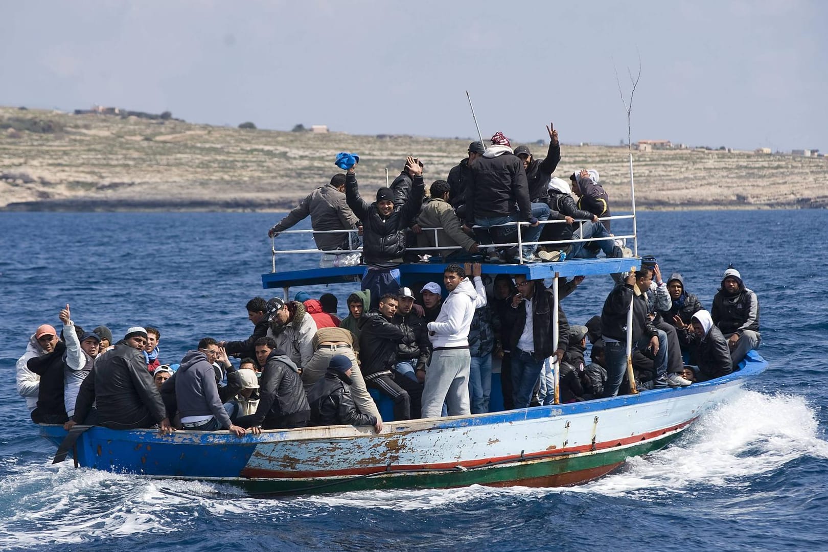 Bereits 85 000 Flüchtlinge sind 2017 in Italien angekommen. Auch die Migrationsgipfel in Tallin und Rom werden an der Flüchtlingsproblematik auf dem Mittelmeer wohl nichts ändern. (Archiv)